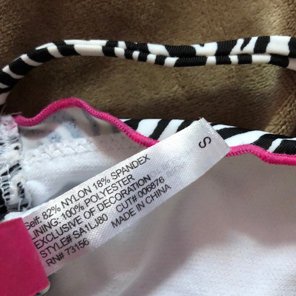 3/$15!!! Zebra print bikini top - vix - Picture 5 of 6